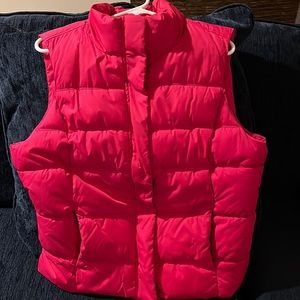 Gap Ladies PufferVest Size XL Hot Pink